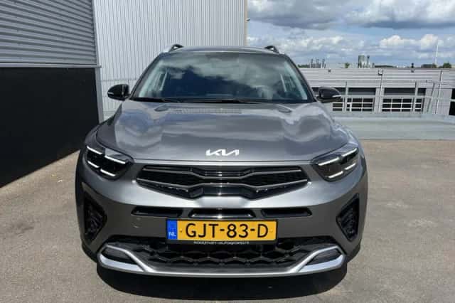 Kia Stonic (2024) thumbnail 5