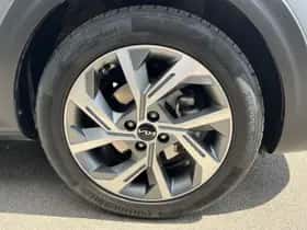 Kia Stonic (2024) thumbnail 7