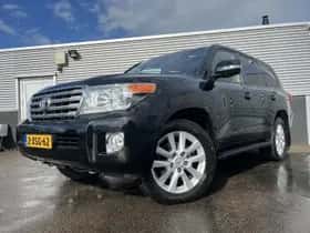 Toyota Land Cruiser (2014) thumbnail 2