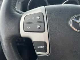 Toyota Land Cruiser (2014) thumbnail 34
