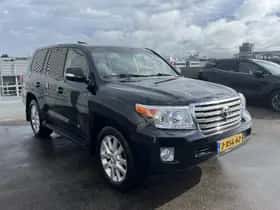 Toyota Land Cruiser (2014) thumbnail 8