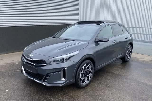 Kia XCeed (2025) thumbnail 2
