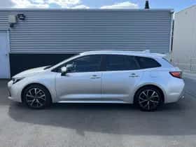 Toyota Corolla (2022) thumbnail 3