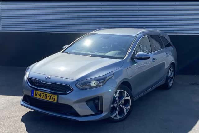 Kia Ceed Sportswagon (2021) thumbnail 1