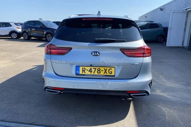 Kia Ceed Sportswagon (2021) thumbnail 5