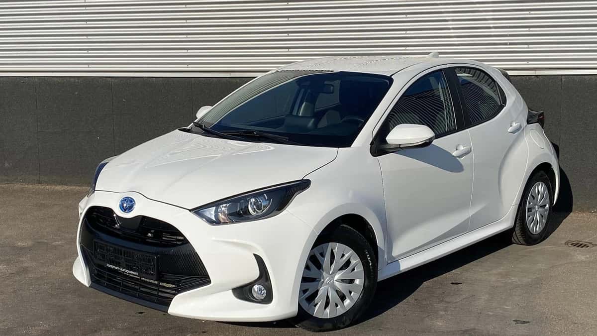 Toyota Yaris (2023) — foto 1