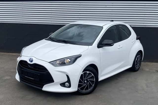 Toyota Yaris (2022) thumbnail 1