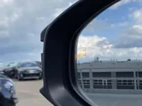 Toyota C-HR (2024) thumbnail 13