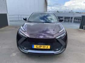 Toyota C-HR (2024) thumbnail 4