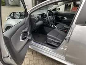 Toyota Yaris (2022) thumbnail 17