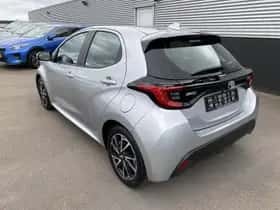 Toyota Yaris (2022) thumbnail 5