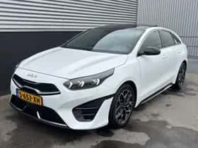Kia Proceed (2023) thumbnail 5