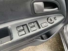 Kia Rio (2013) thumbnail 18