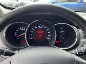Kia Rio (2013) thumbnail 27