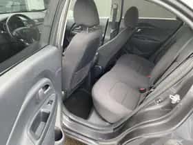 Kia Rio (2013) thumbnail 37
