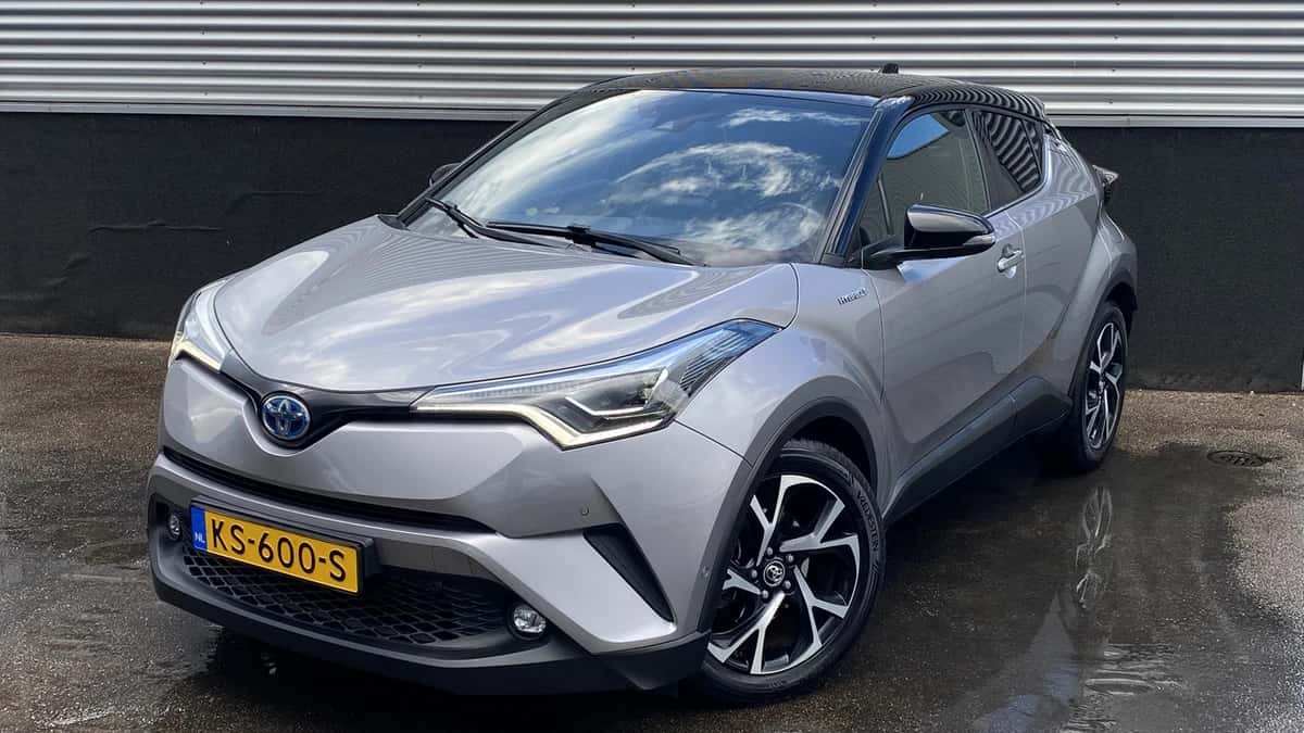Toyota C-HR (2016) — foto 1