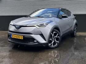 Toyota C-HR (2016) thumbnail 2