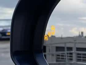 Toyota C-HR (2016) thumbnail 18