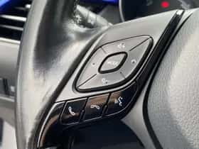 Toyota C-HR (2016) thumbnail 28