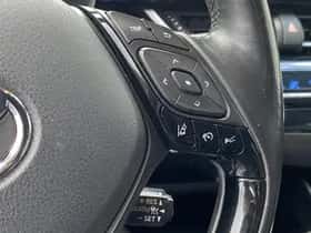 Toyota C-HR (2016) thumbnail 29