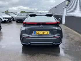 Toyota C-HR (2024) thumbnail 12