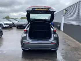 Toyota C-HR (2024) thumbnail 13