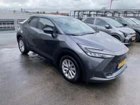 Toyota C-HR (2024) thumbnail 7