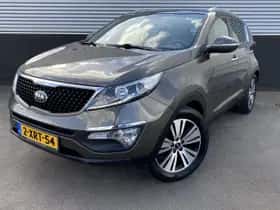 Kia Sportage (2014) thumbnail 2