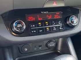 Kia Sportage (2014) thumbnail 38