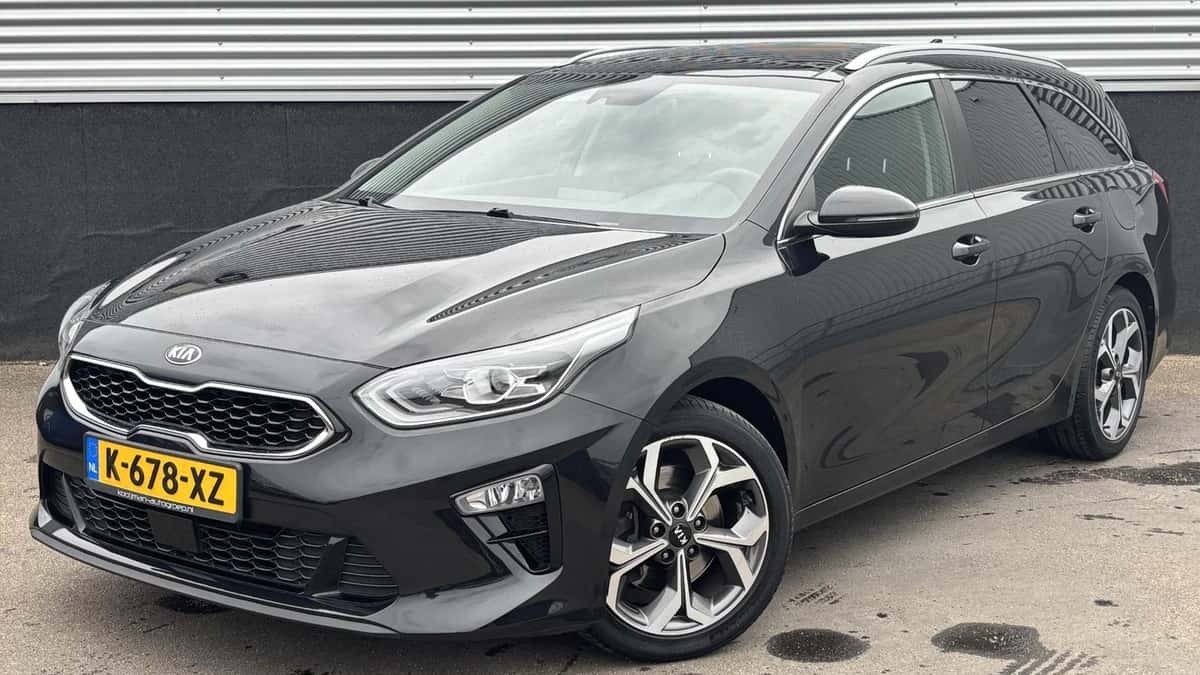 Kia Ceed Sportswagon (2021) — foto 1