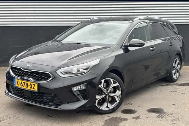 Kia Ceed Sportswagon (2021) thumbnail 1