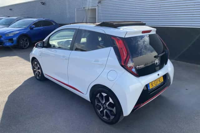 Toyota Aygo (2021) thumbnail 4
