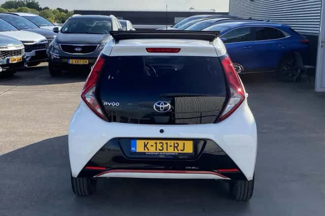 Toyota Aygo (2021) thumbnail 5