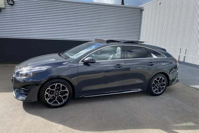 Kia Proceed (2024) thumbnail 4