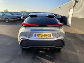 Toyota C-HR (2024) thumbnail 16