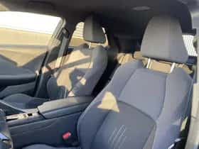 Toyota C-HR (2024) thumbnail 25