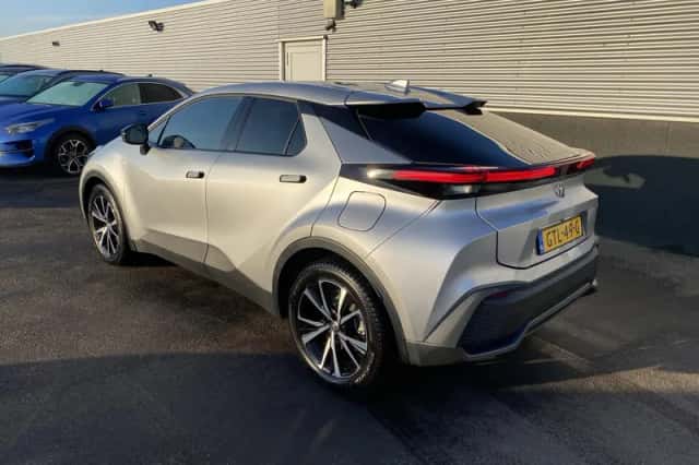 Toyota C-HR (2024) thumbnail 6