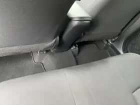 Toyota C-HR (2019) thumbnail 40