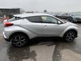 Toyota C-HR (2019) thumbnail 6
