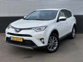 Toyota RAV4 (2016) thumbnail 2