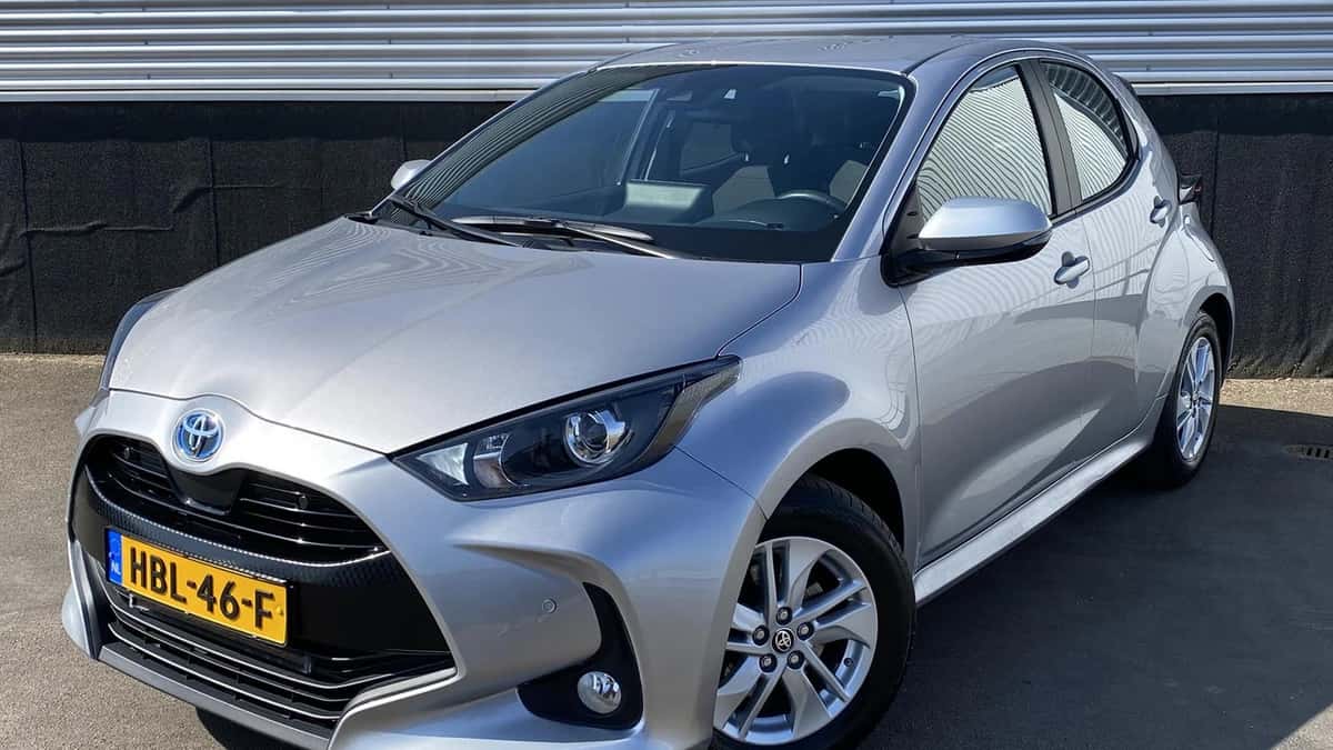 Toyota Yaris (2022) — foto 1
