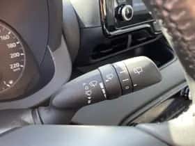 Toyota Yaris (2022) thumbnail 32