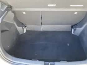 Toyota Yaris (2022) thumbnail 8
