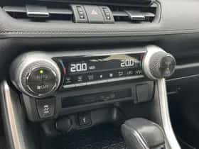 Toyota RAV4 (2021) thumbnail 31