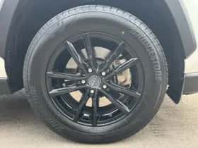 Toyota RAV4 (2021) thumbnail 7