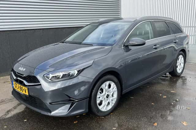 Kia Ceed Sportswagon (2024) thumbnail 4
