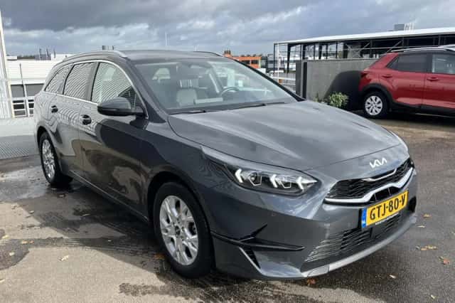 Kia Ceed Sportswagon (2024) thumbnail 6