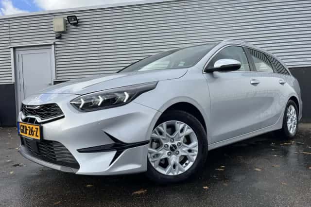 Kia Ceed Sportswagon (2024) thumbnail 2