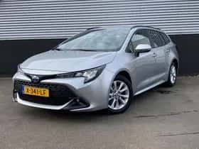 Toyota Corolla (2023) thumbnail 2