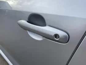 Toyota Corolla (2023) thumbnail 16